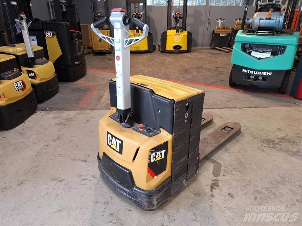 CAT NPP20N2E Transpaleta manuala