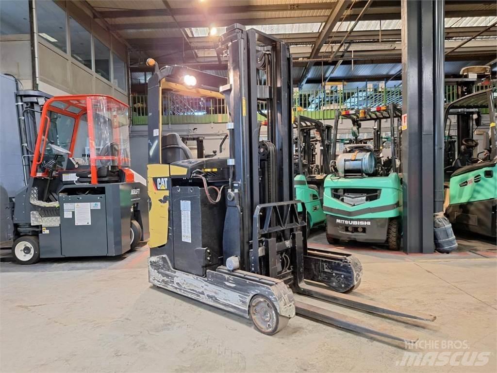 CAT NR20NH Stivuitor cu catarg retractabil