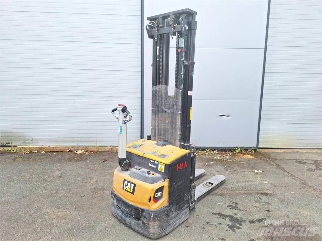 CAT NSP16N2 Transpaleta manuala