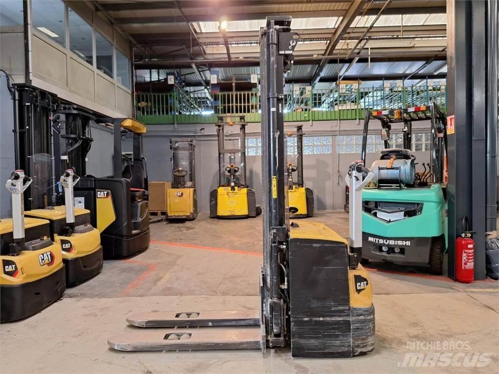 CAT NSP16N2 Transpaleta manuala
