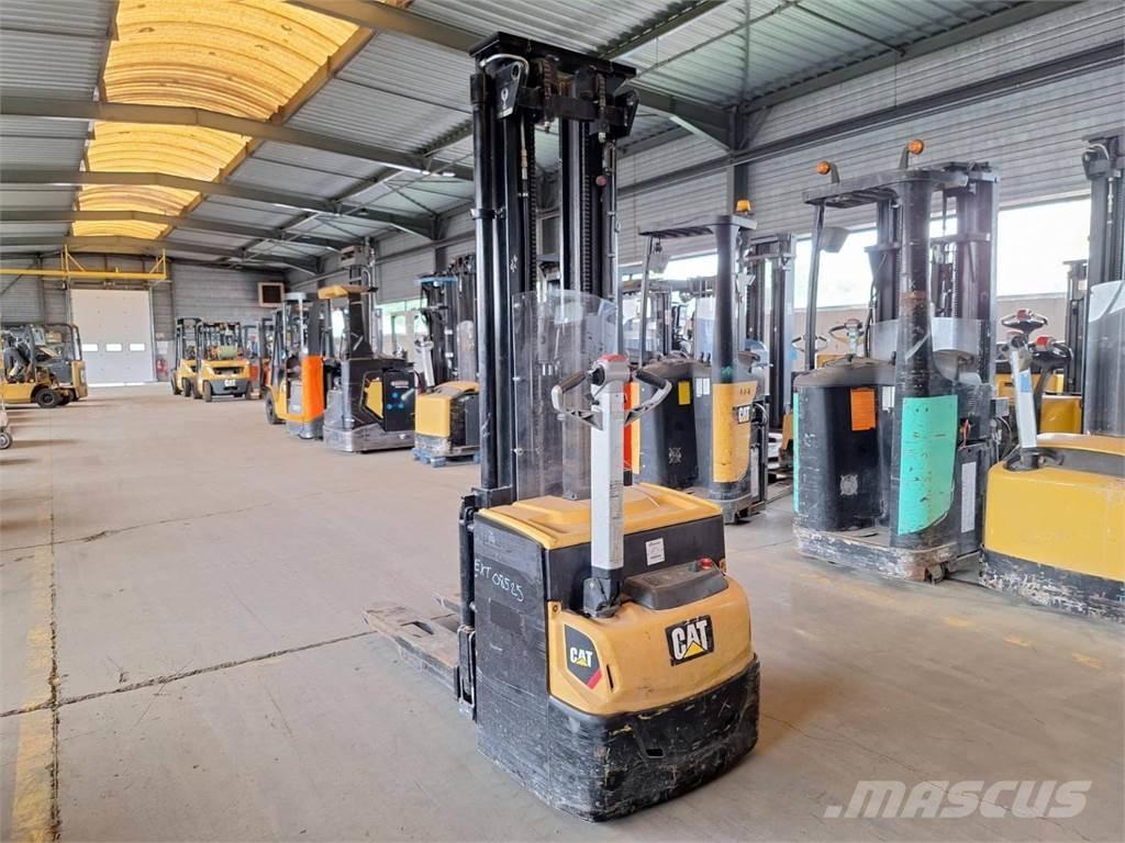 CAT NSP16N2 Transpaleta manuala