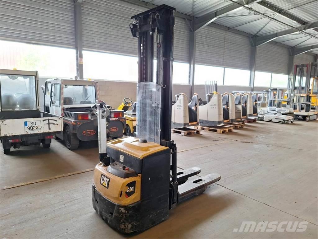 CAT NSP16N2 Transpaleta manuala