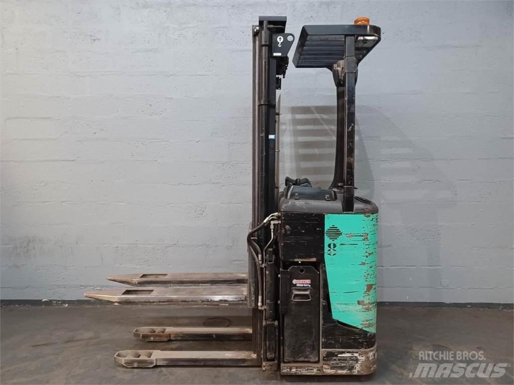 CAT NSR16N Transpaleti autopropulsanti