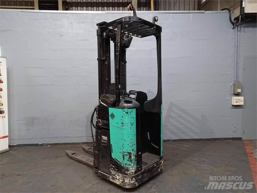 CAT NSR16N Transpaleti autopropulsanti