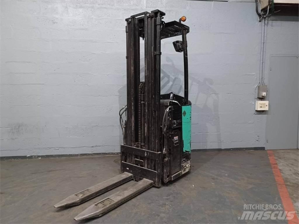 CAT NSR16N Transpaleti autopropulsanti