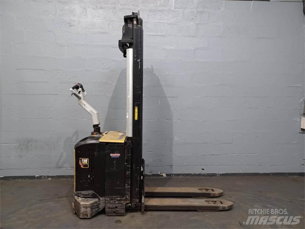 CAT NSV16Ni Transpaleta manuala