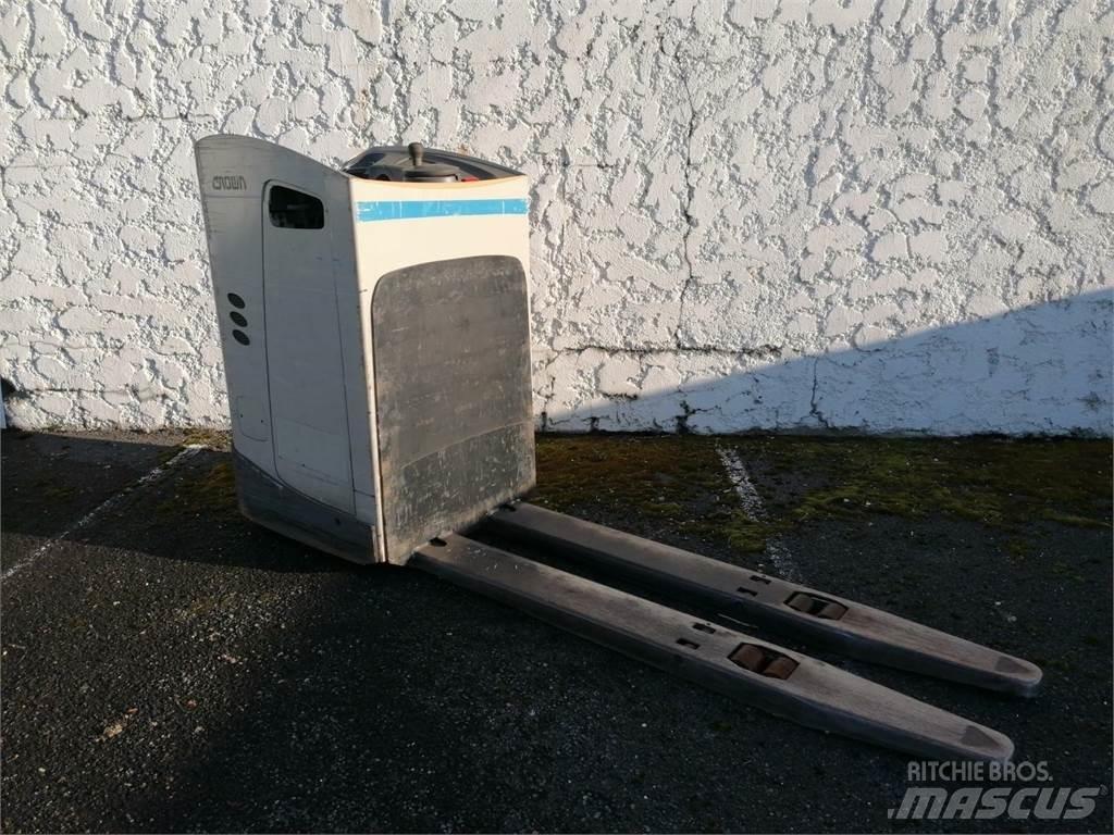 Crown RT4000 Transpaleti autopropulsanti