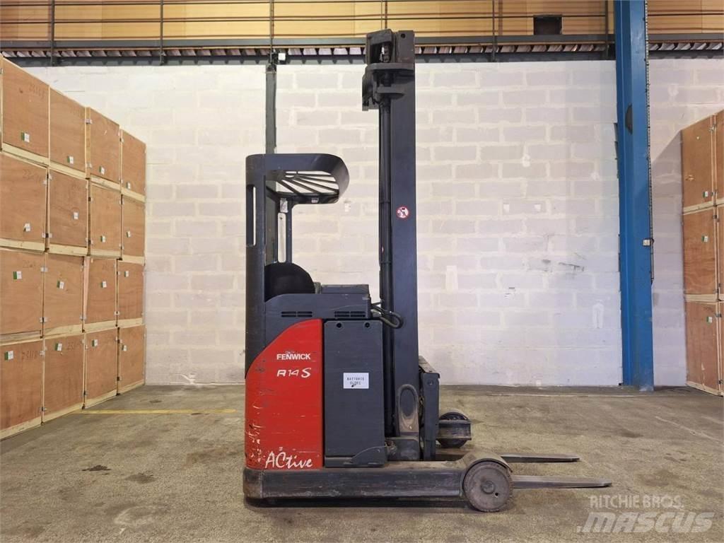 Fenwick R14S Stivuitor cu catarg retractabil