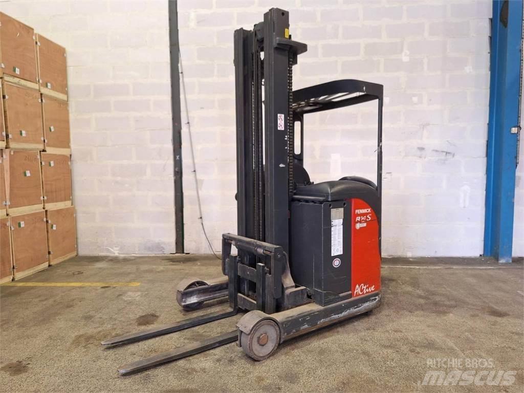 Fenwick R14S Stivuitor cu catarg retractabil