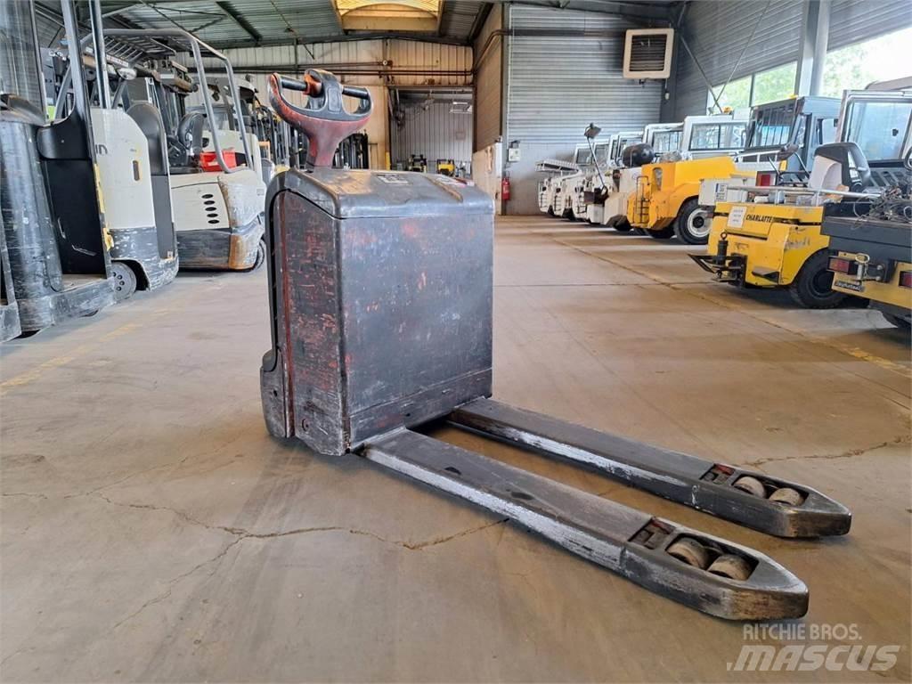 Fenwick T18 Transpaleta manuala