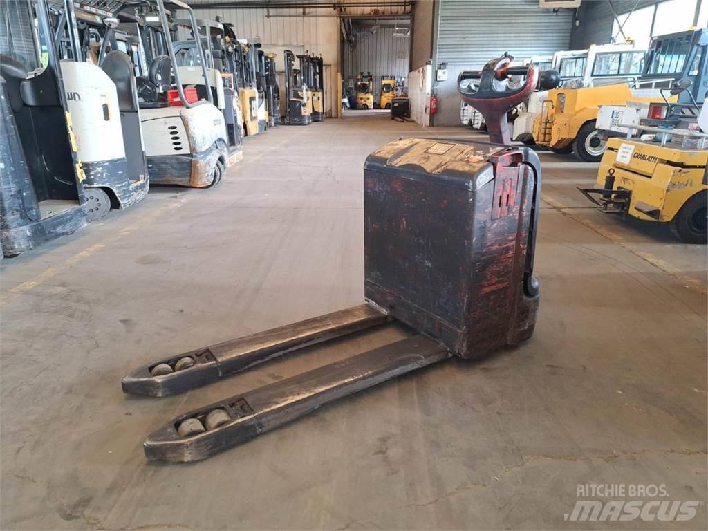 Fenwick T18 Transpaleta manuala