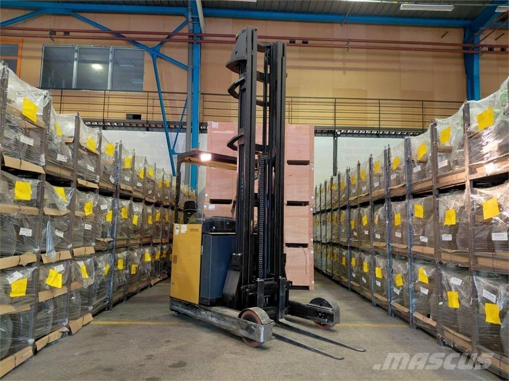 Hyster HYR2.0 Stivuitor cu catarg retractabil