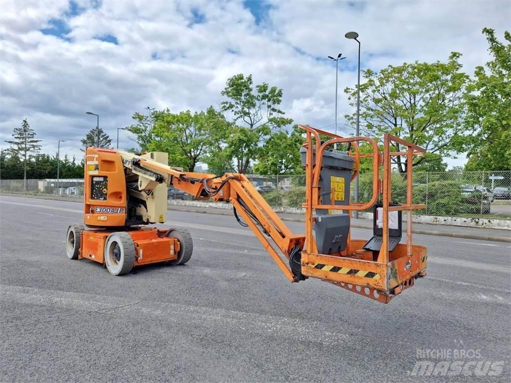 JLG E300AJP Alte ascensoare si platforme