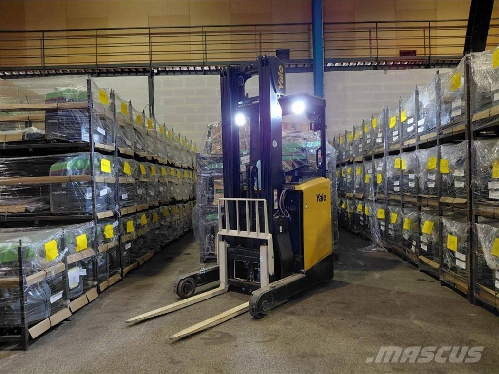 Yale MR10E Stivuitor cu catarg retractabil