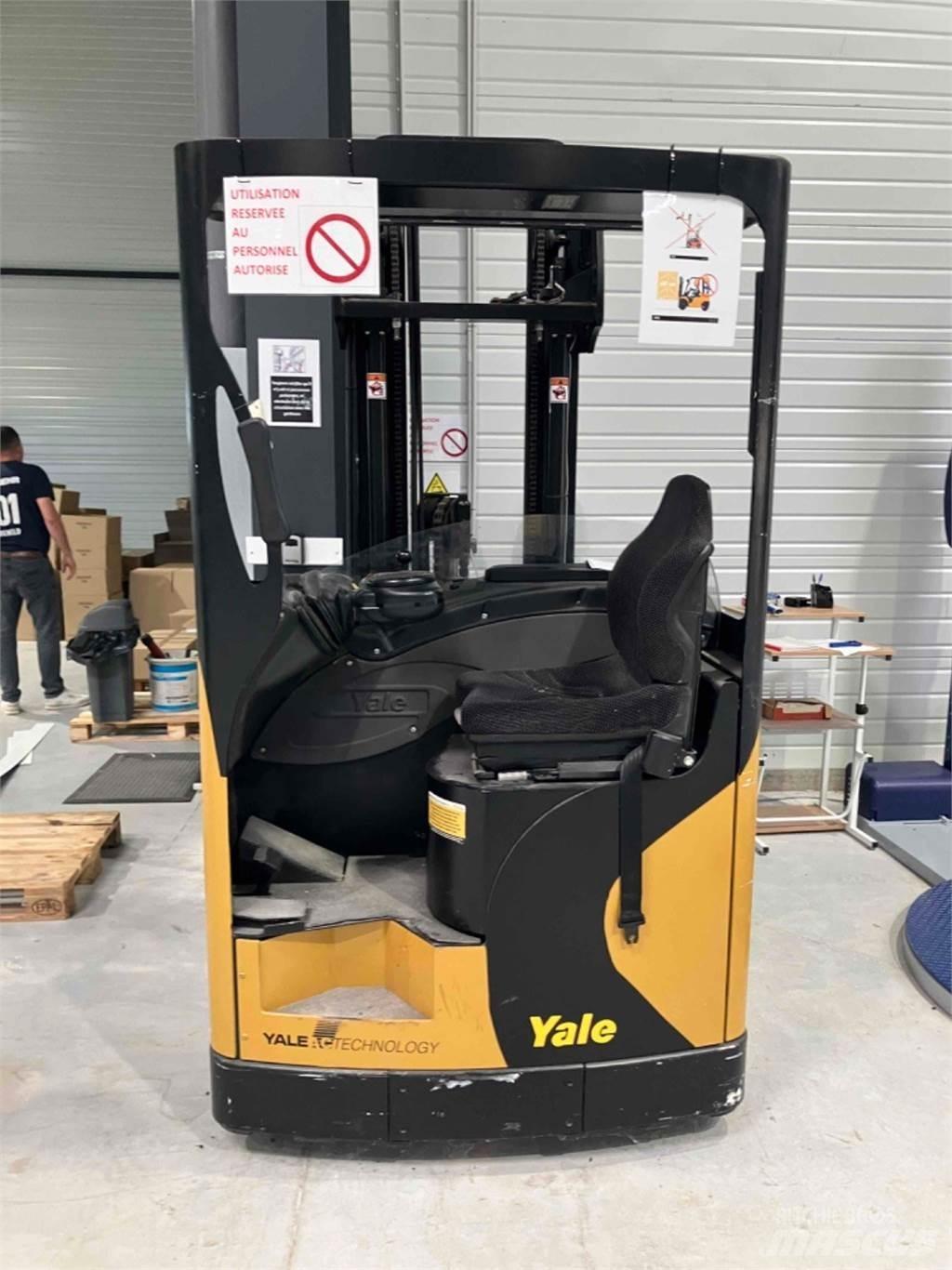 Yale MR14 Stivuitor cu catarg retractabil