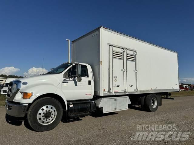 Ford F750 Masina de tocat deseuri