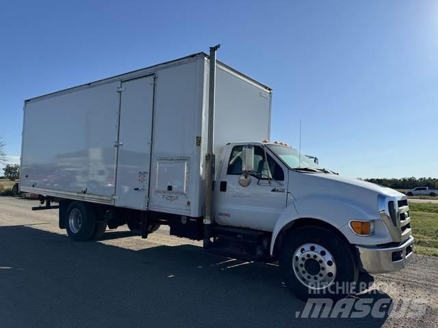 Ford F750 Masina de tocat deseuri