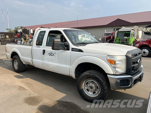Ford SUPER DUTY 4X4 Utilaje construcții - Altele