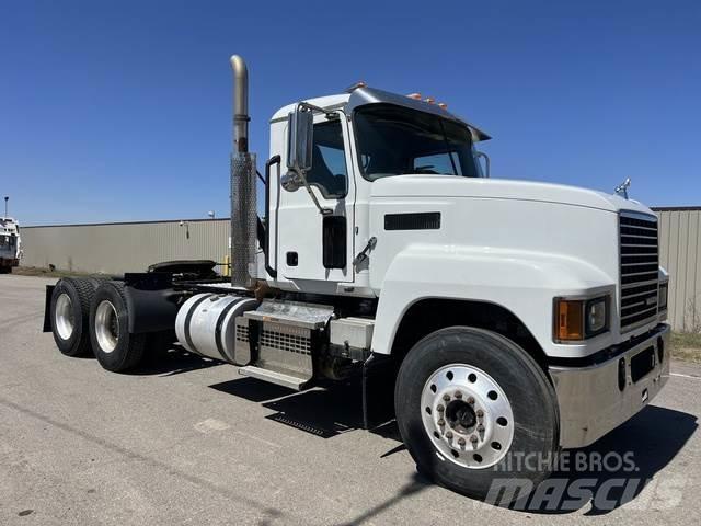 Mack PINNACLE Altele