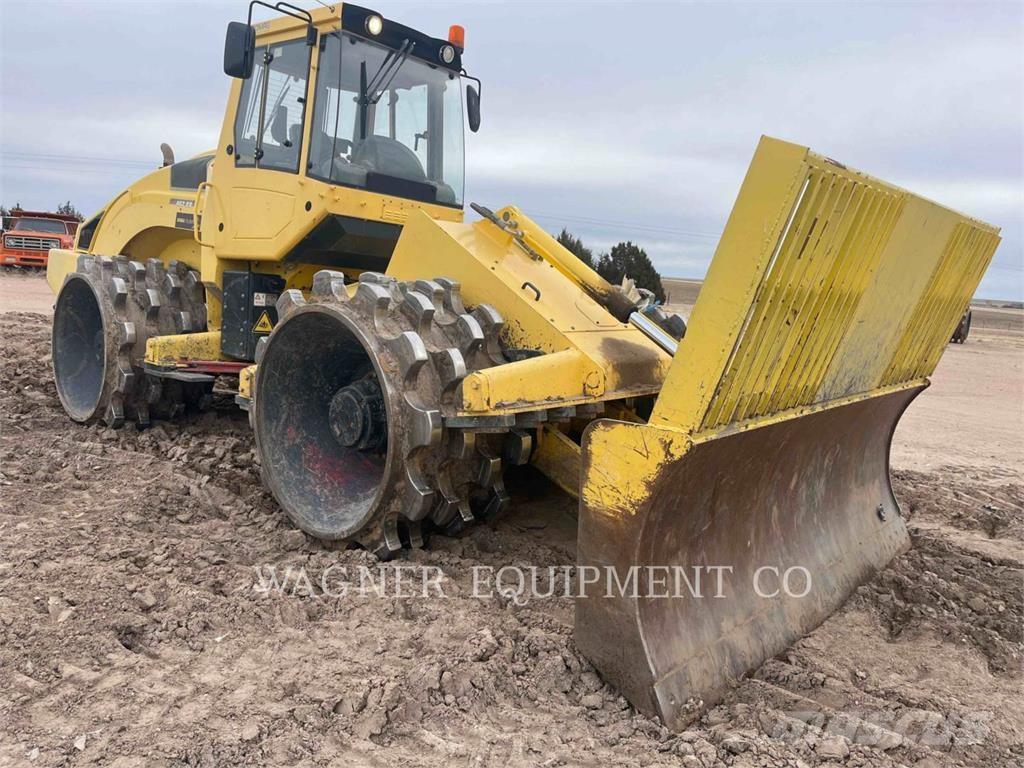 Bomag BC462EB Incarcator pe pneuri