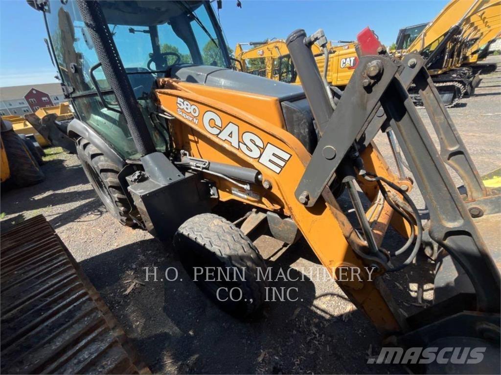 CASE 580 SUPER Buldoexcavatoare