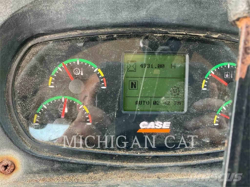 CASE 621E Incarcator pe pneuri