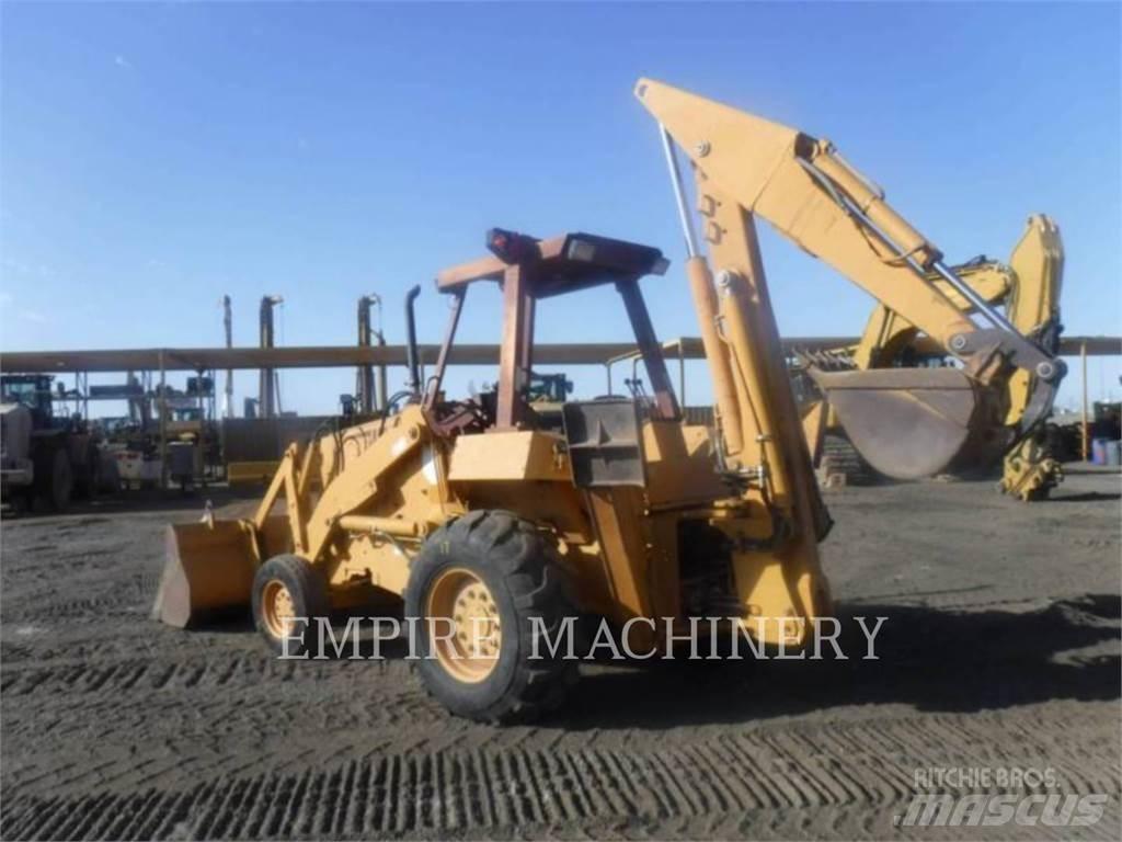CASE 680L Buldoexcavatoare