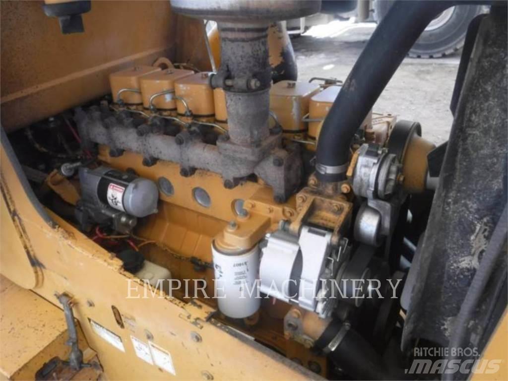 CASE 680L Buldoexcavatoare