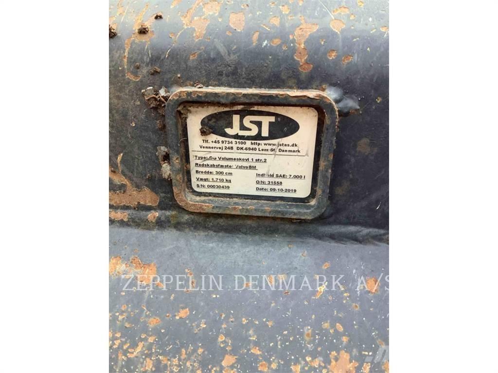 CASE 921G Incarcator pe pneuri