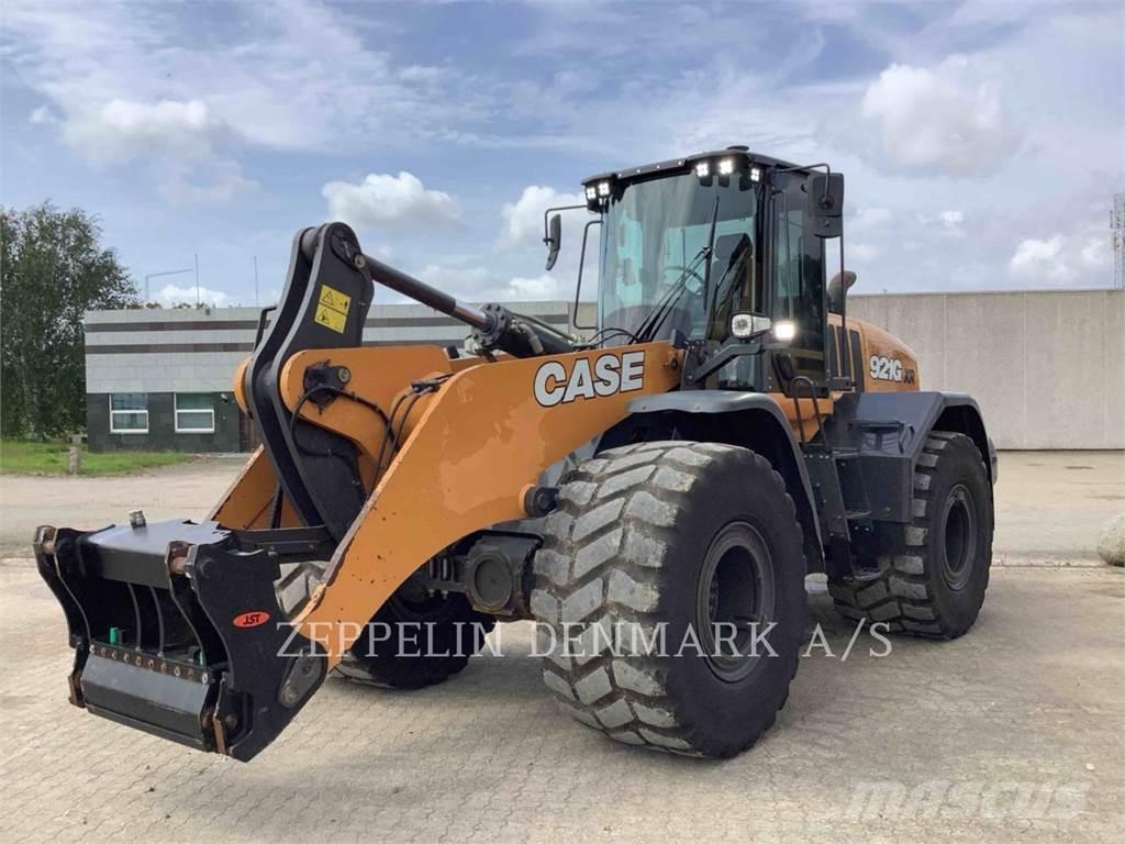 CASE 921GXR Incarcator pe pneuri