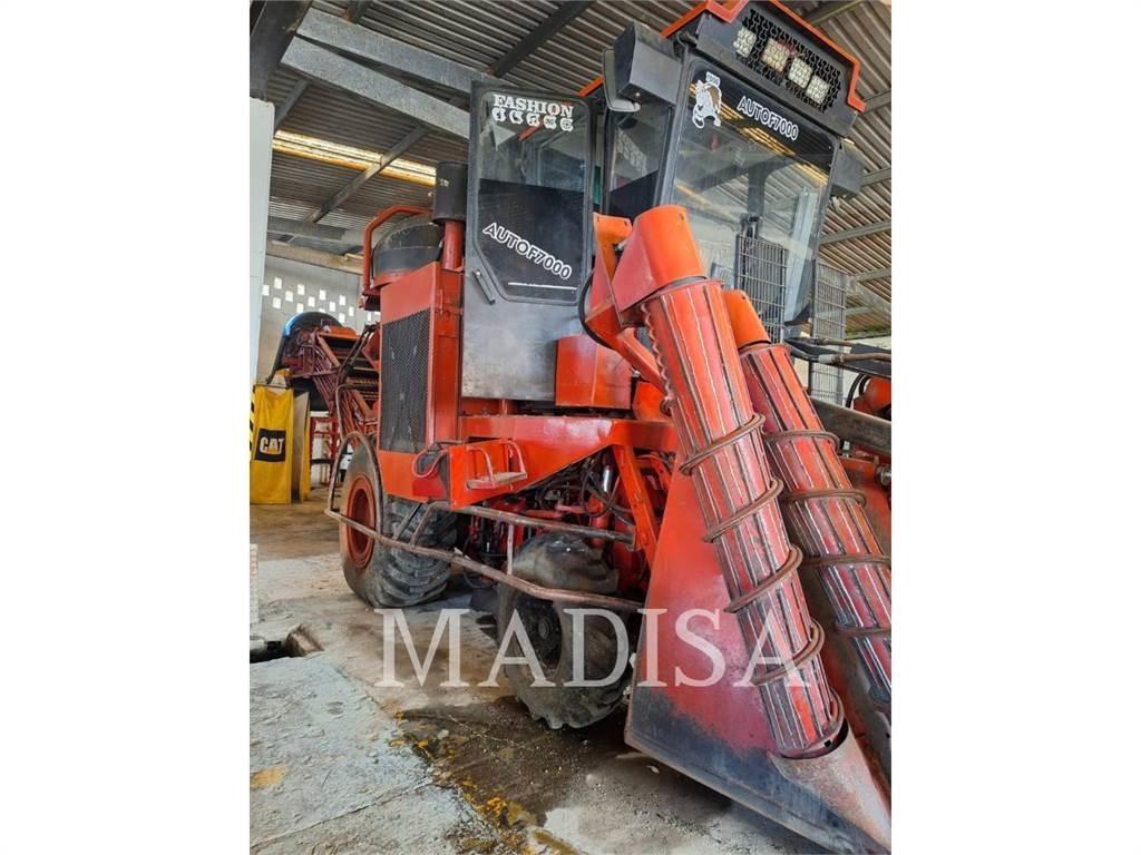 CASE A7000 Combine forestiere