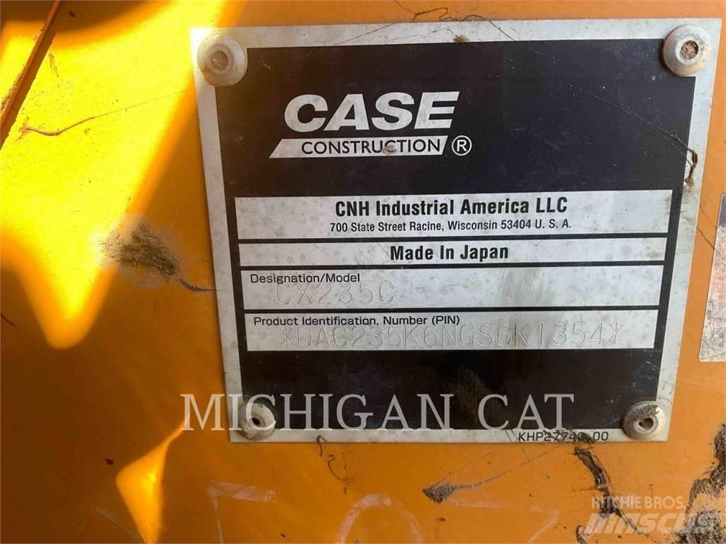 CASE CX235 Excavatoare pe șenile

