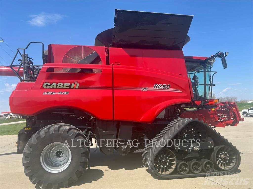 Case IH 8250 Combine de secerat