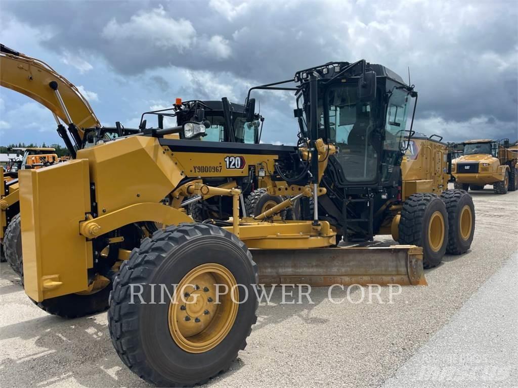 CAT 120 AWD CS Gredere
