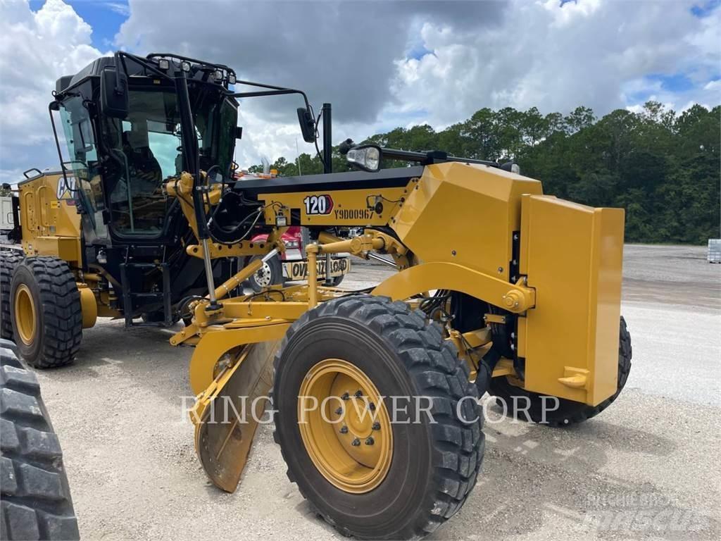 CAT 120 AWD CS Gredere