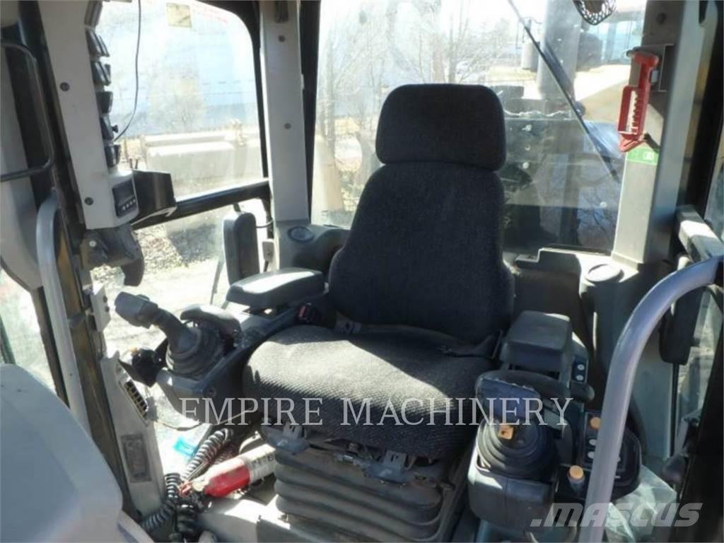 CAT 120M2 AWD Gredere