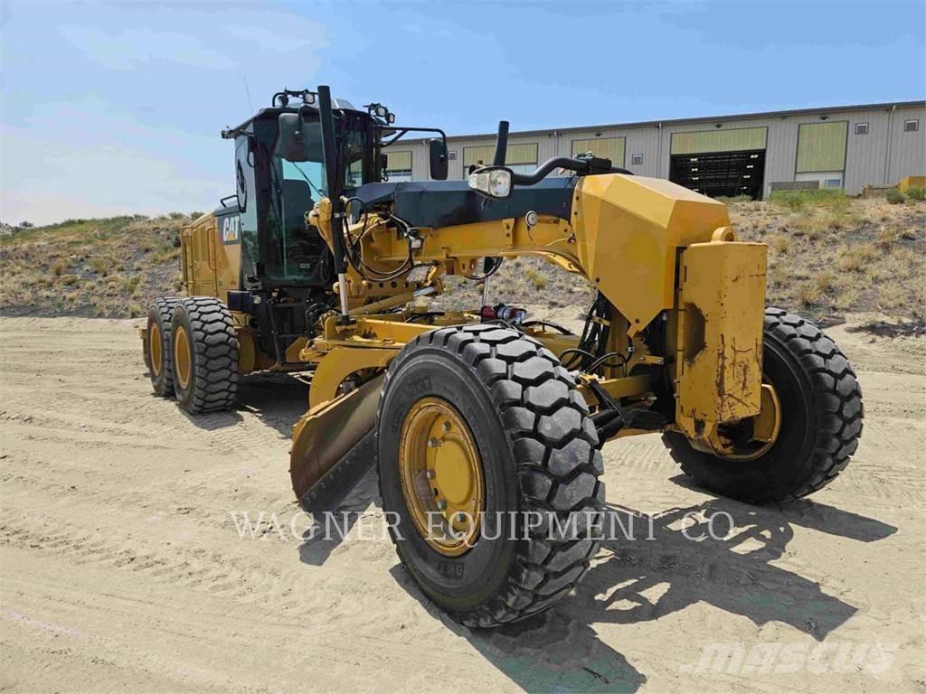 CAT 120M2 AWD Gredere