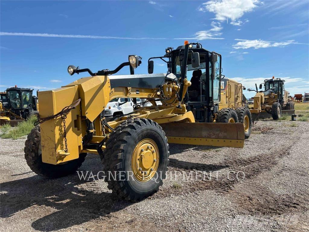 CAT 120M2 AWD Gredere