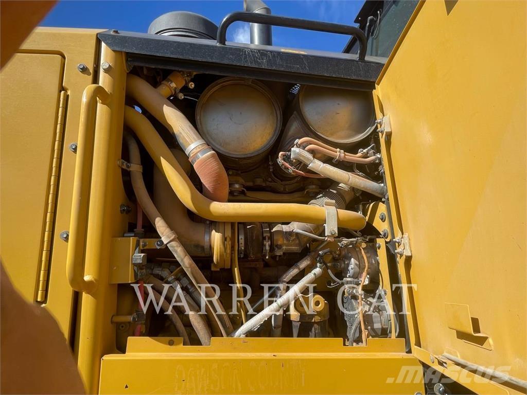 CAT 12M3 AWD Gredere