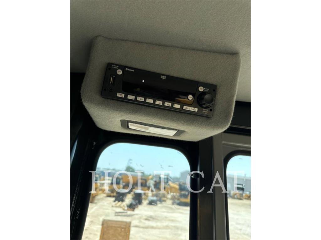 CAT 140 AWD Gredere
