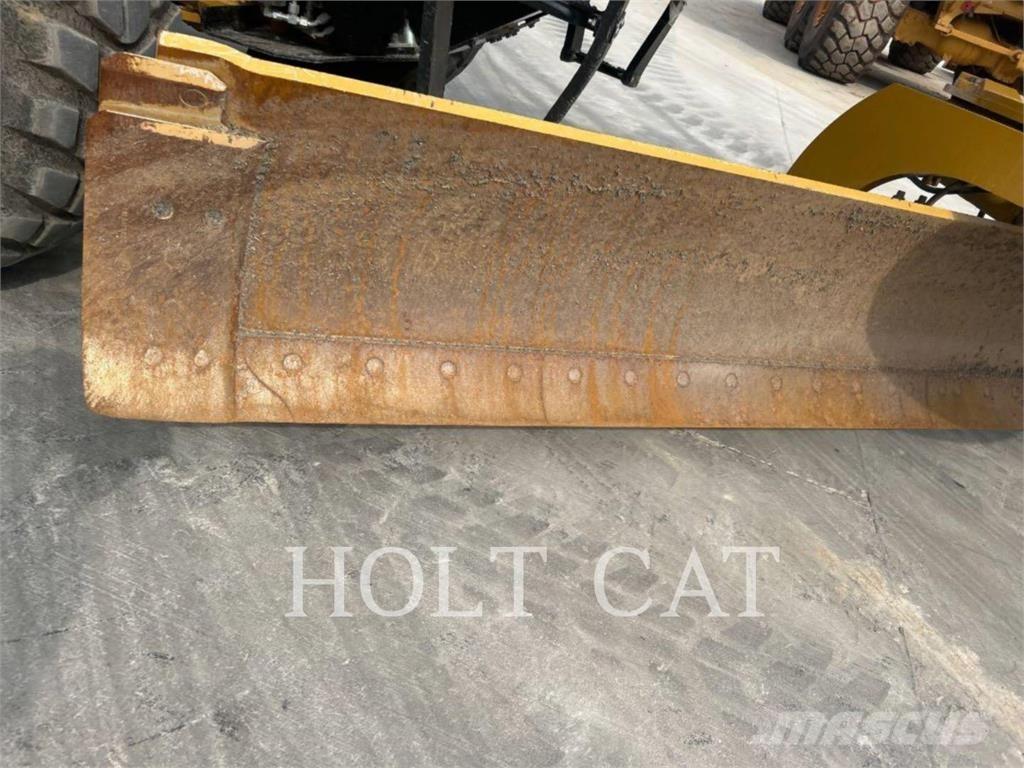 CAT 140 AWD Gredere