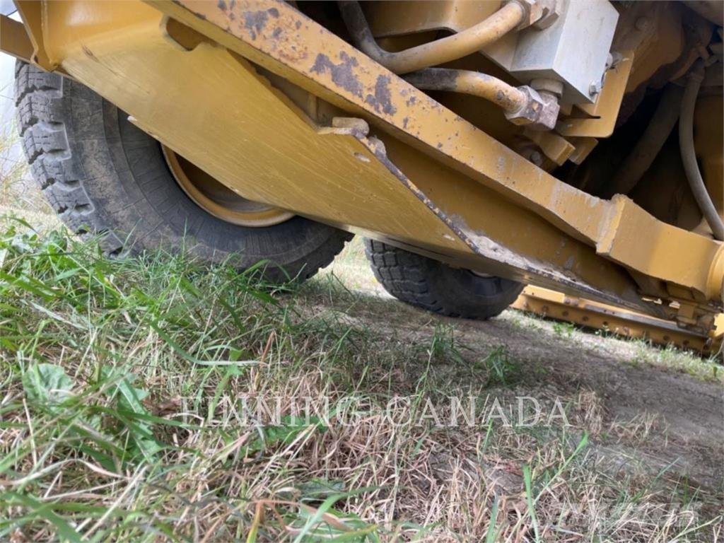 CAT 140M AWD Gredere