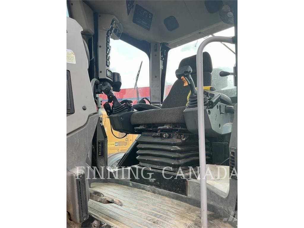 CAT 140M AWD Gredere