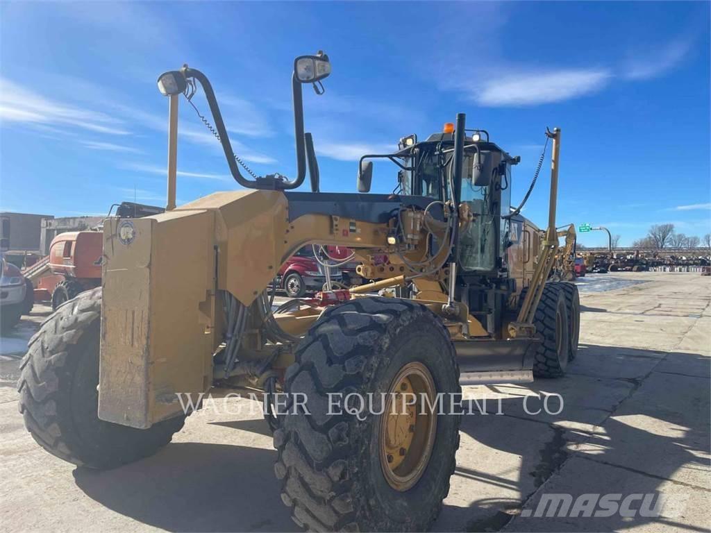 CAT 140M2 AWD Gredere