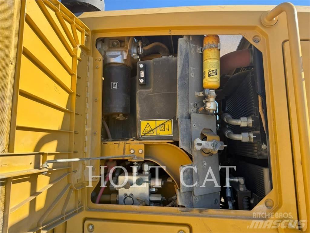 CAT 140M2 AWD Gredere