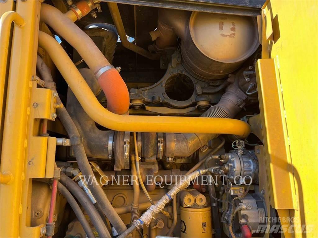 CAT 140M2 AWD Gredere
