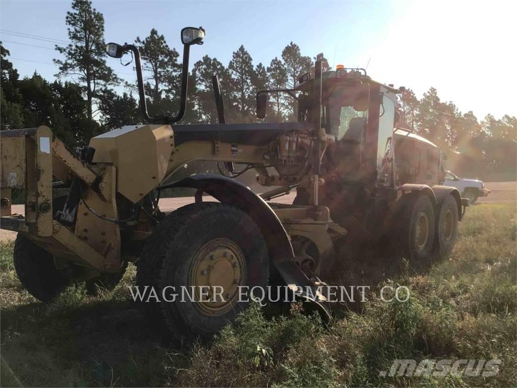 CAT 140M2 AWD Gredere