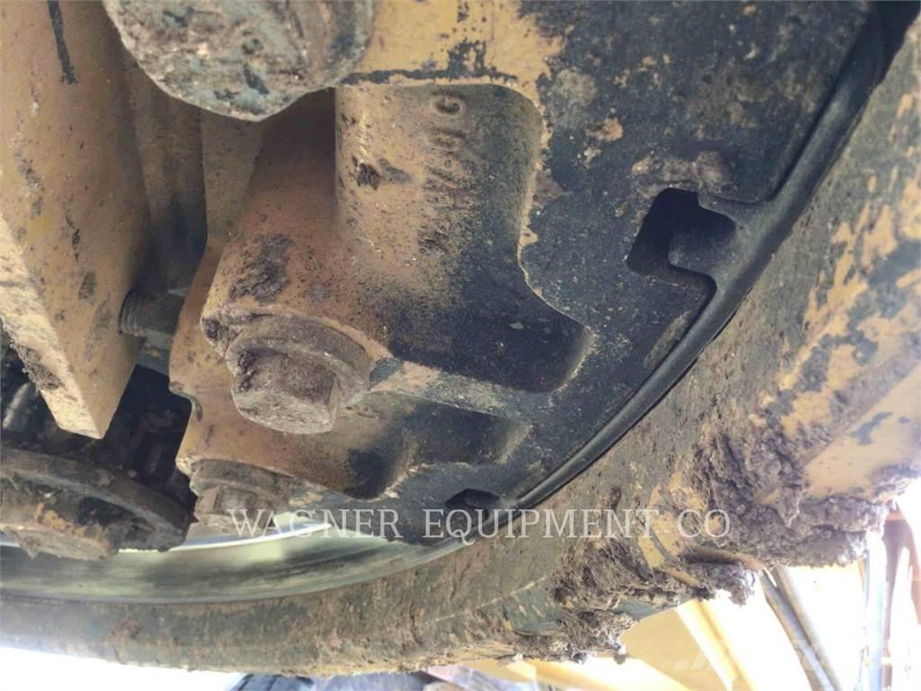 CAT 140M2 AWD Gredere