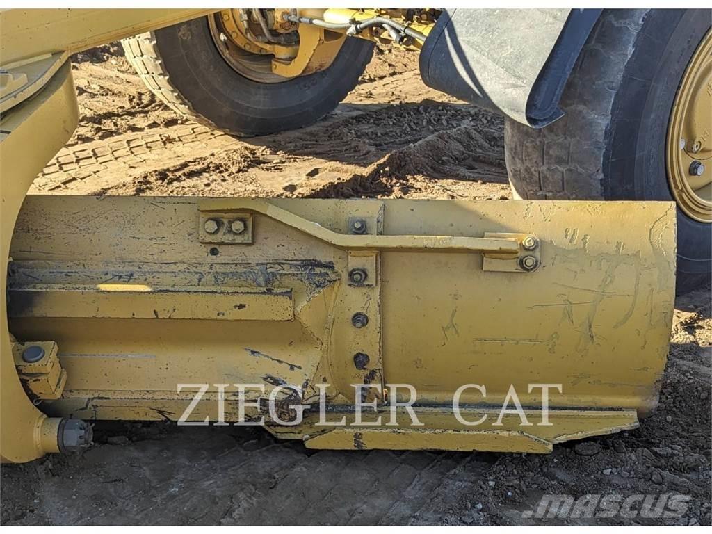 CAT 140M2AWD Gredere