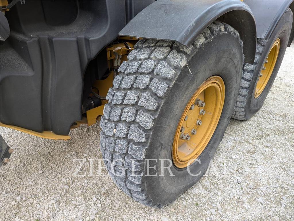 CAT 140M2AWD Gredere